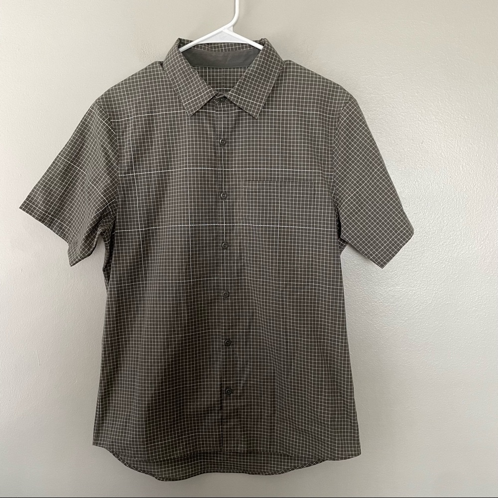 Lululemon short sleeve button down shirt